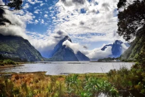 Milford Sound en Nouvelle-Zélande lors d'un voyage sur mesure entre fjords et montagnes spectaculaires